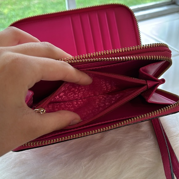 Kate Spade Sweetheart Pink Street Tech-smart wristlet/wallet NWT